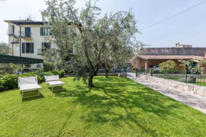 Casa Gemma - apartment with garden Torri Del Benaco